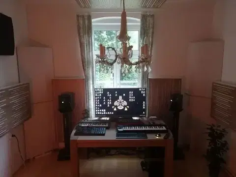 Fa Membrános Sarokelem – Mély Hangelnyelő 30-200Hz Között - 108x64x23cm. Csomagolás nélkül személyes átvétel.