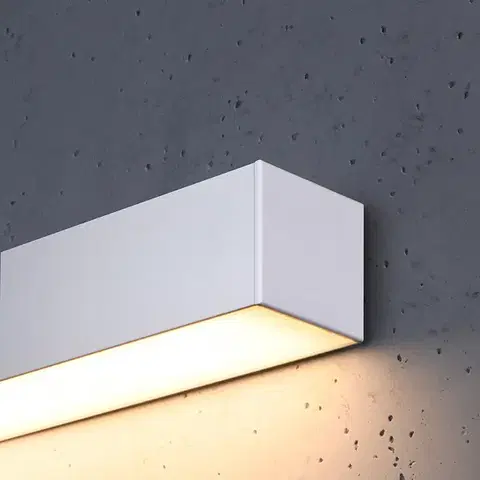 Pinne 200 fehér 3000K fali lámpa