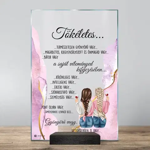 Nőnapi ajándék saját szöveggel és háttérrel
