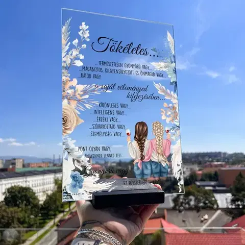 Nőnapra ajándék nőknek, anyáknak, barátnőknek vagy kolléganőknek