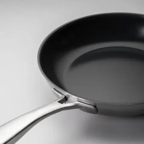 Serpenyő titán bevonattal Ø 20 cm, magasság: 5 cm — Sirius Terra Multi-layer Lunasol - 601330