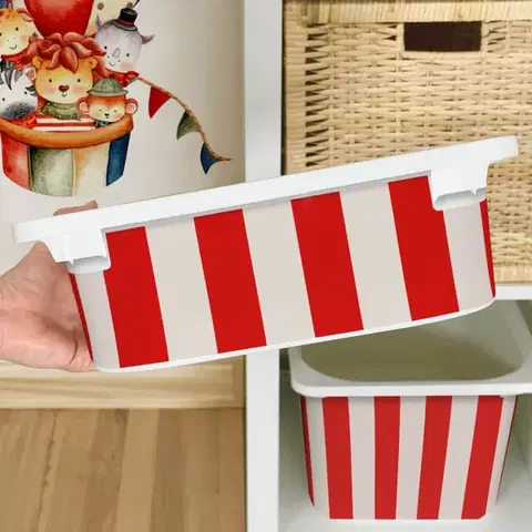 Matrica IKEA TROFAST dobozhoz - Piros csíkok (bézs színűre)