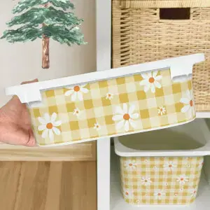 Matrica az IKEA TROFAST dobozra – Fehér margaréták négyzeteken